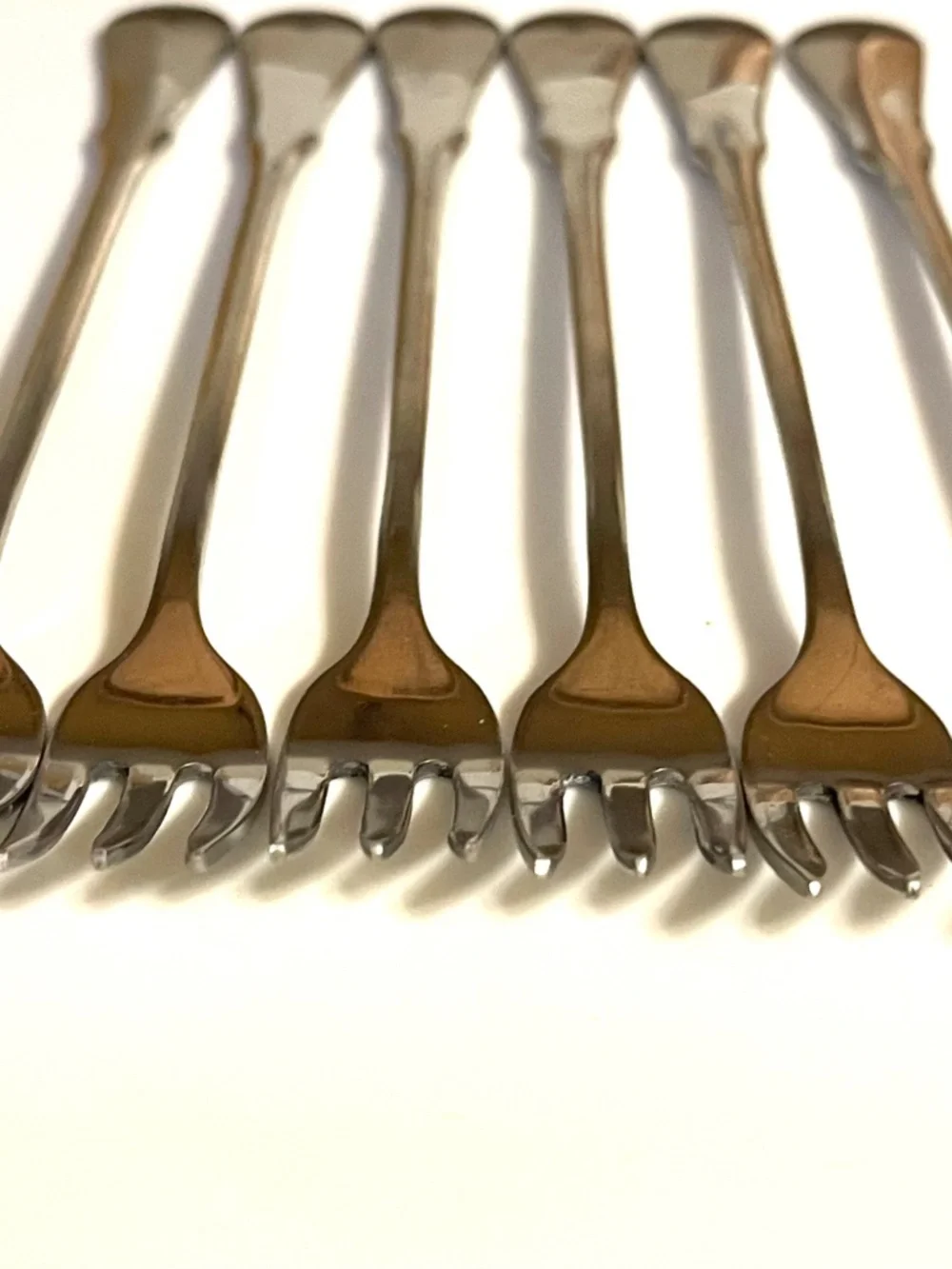Oneida Community PATRICK HENRY Stainless Cocktail Seafood Forks Appetizer (6)